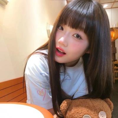 战火中的花蕾